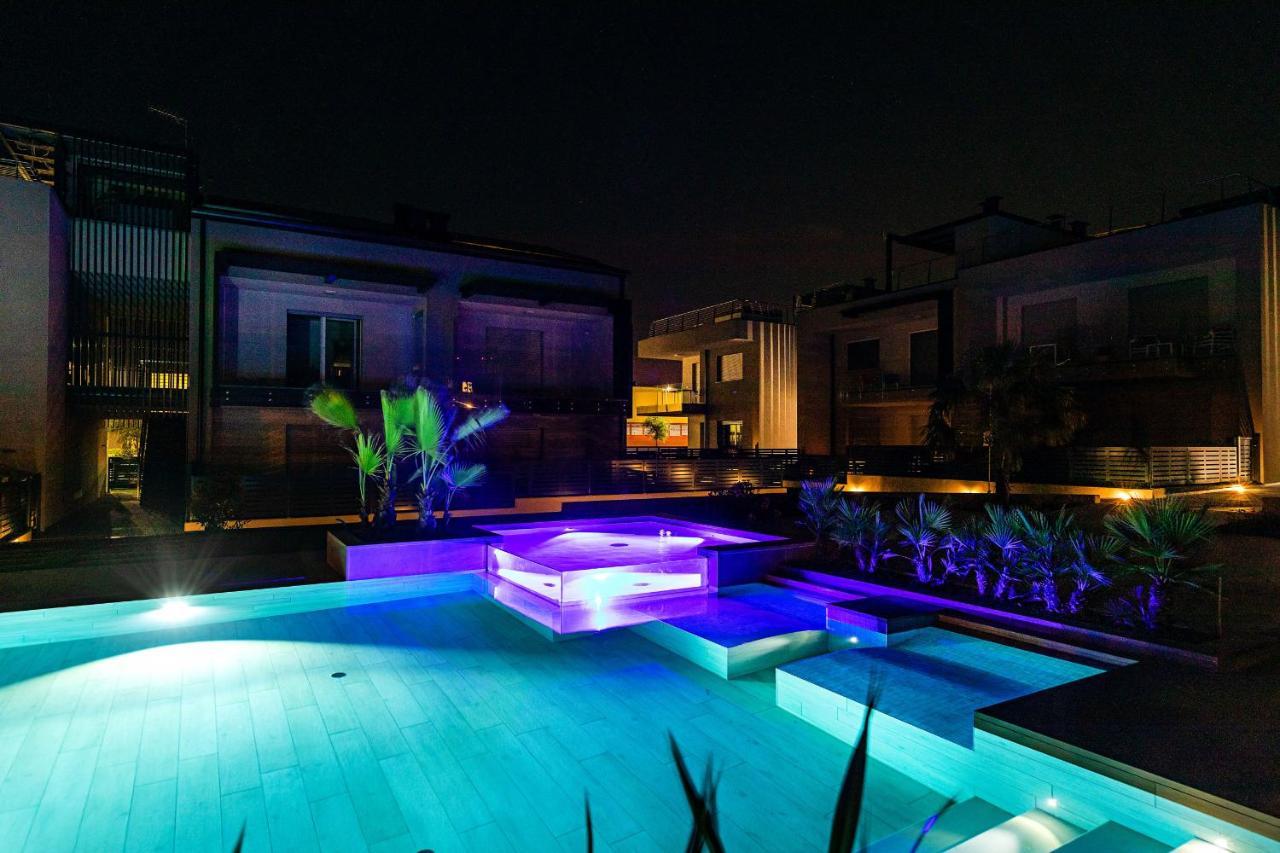 Una Terrazza Sul Lago A2 Con Piscina By Wonderful Italy Lejlighed Peschiera del Garda Eksteriør billede